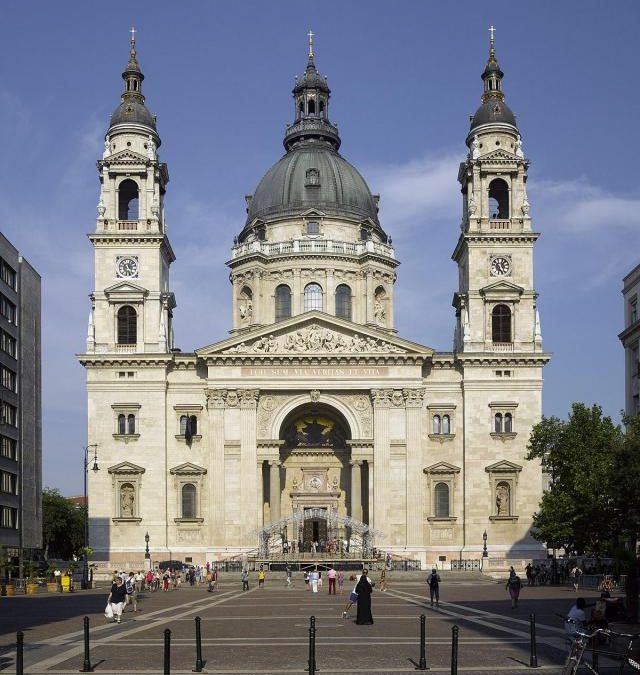 Mind the difference between St. Stephen’s Cathedral & St- Stephen’s Basilica